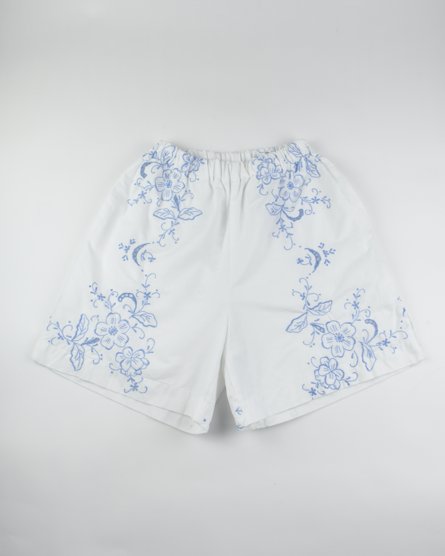 Tablecloth Shorts BLUE FLORAL