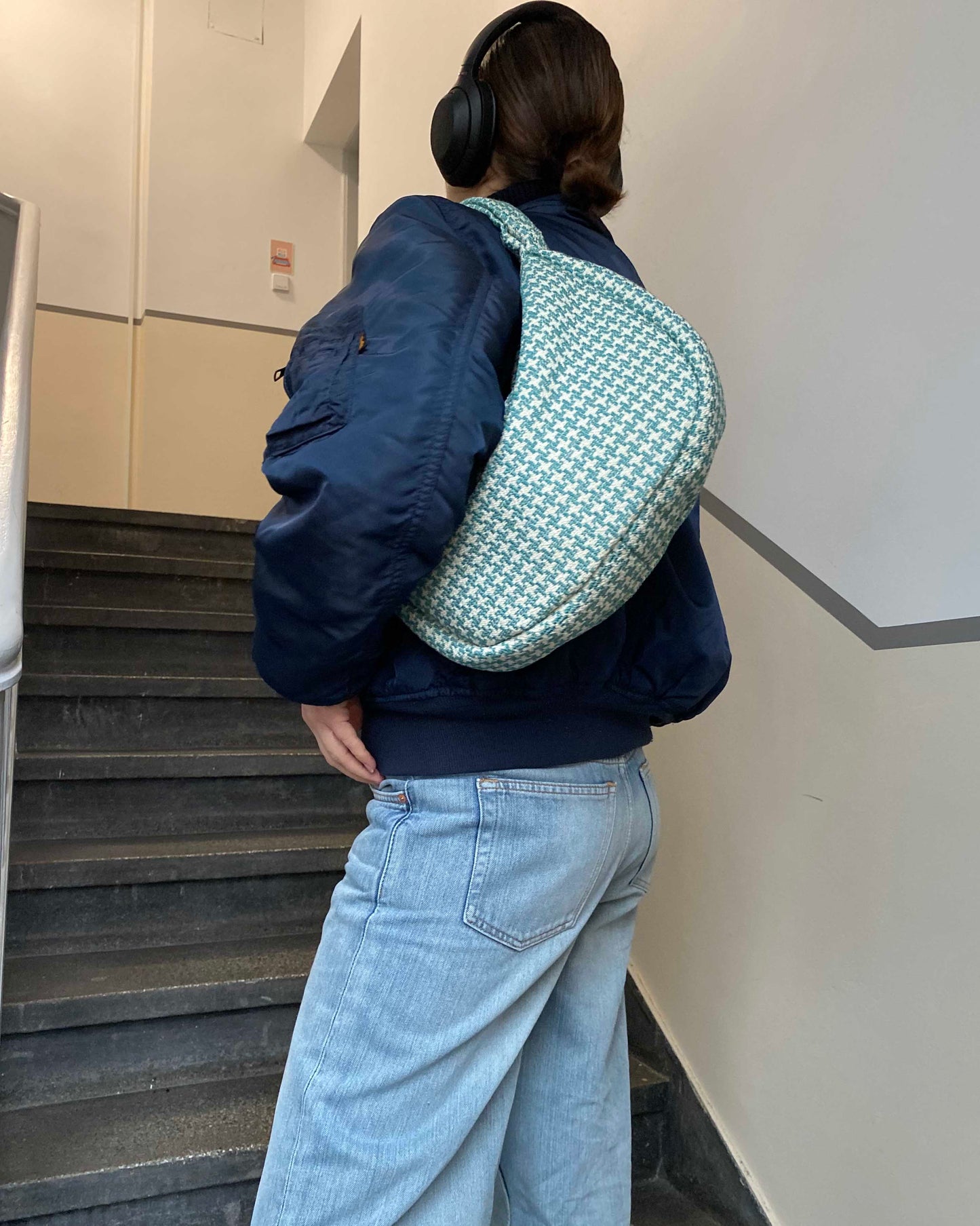Loop Shoulder Bag BLUE