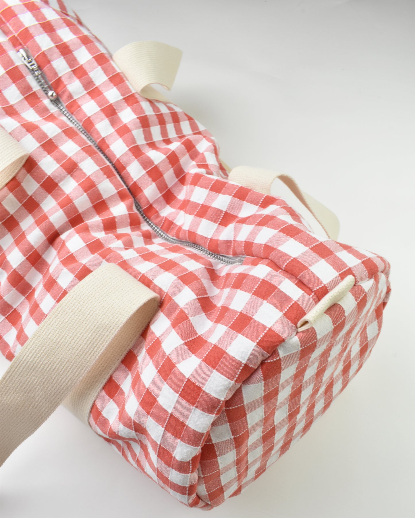 Duffle Bag TABLECLOTH 01