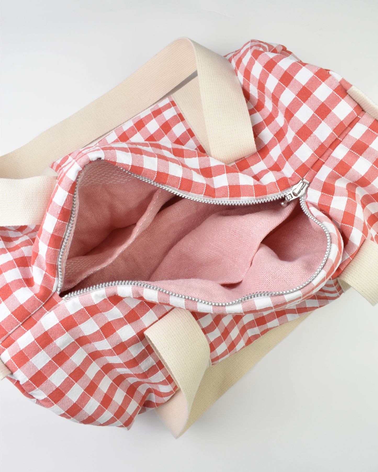 Duffle Bag TABLECLOTH 01