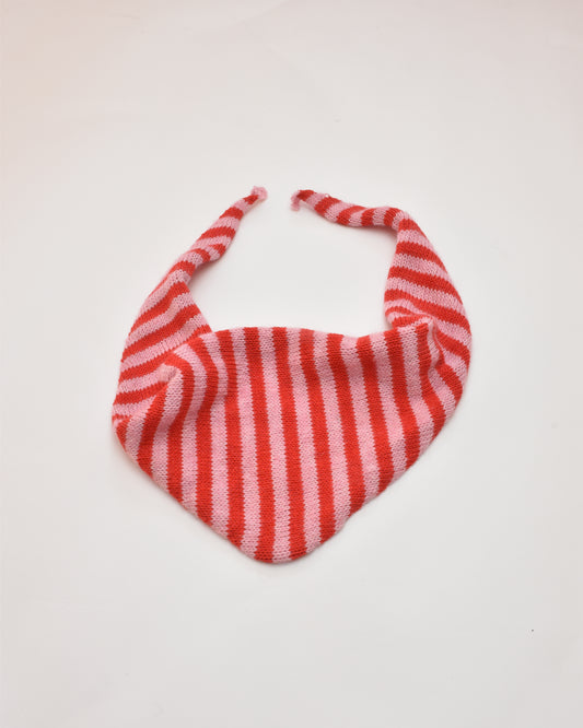 Small Triangle Scarf 03