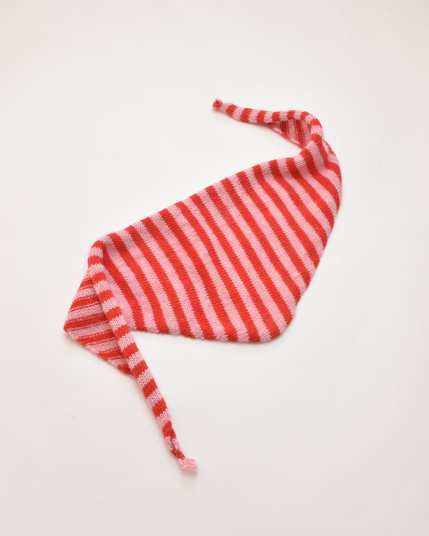 Small Triangle Scarf 03